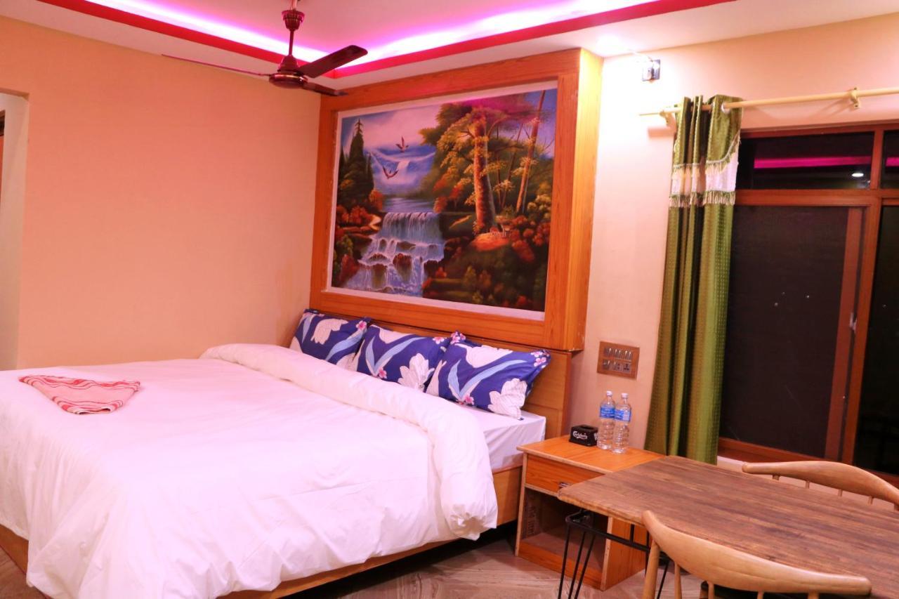 Hotel National Park Sauraha- Homely Stay And Peaceful Location With Jungle Safari Arrangements Екстер'єр фото
