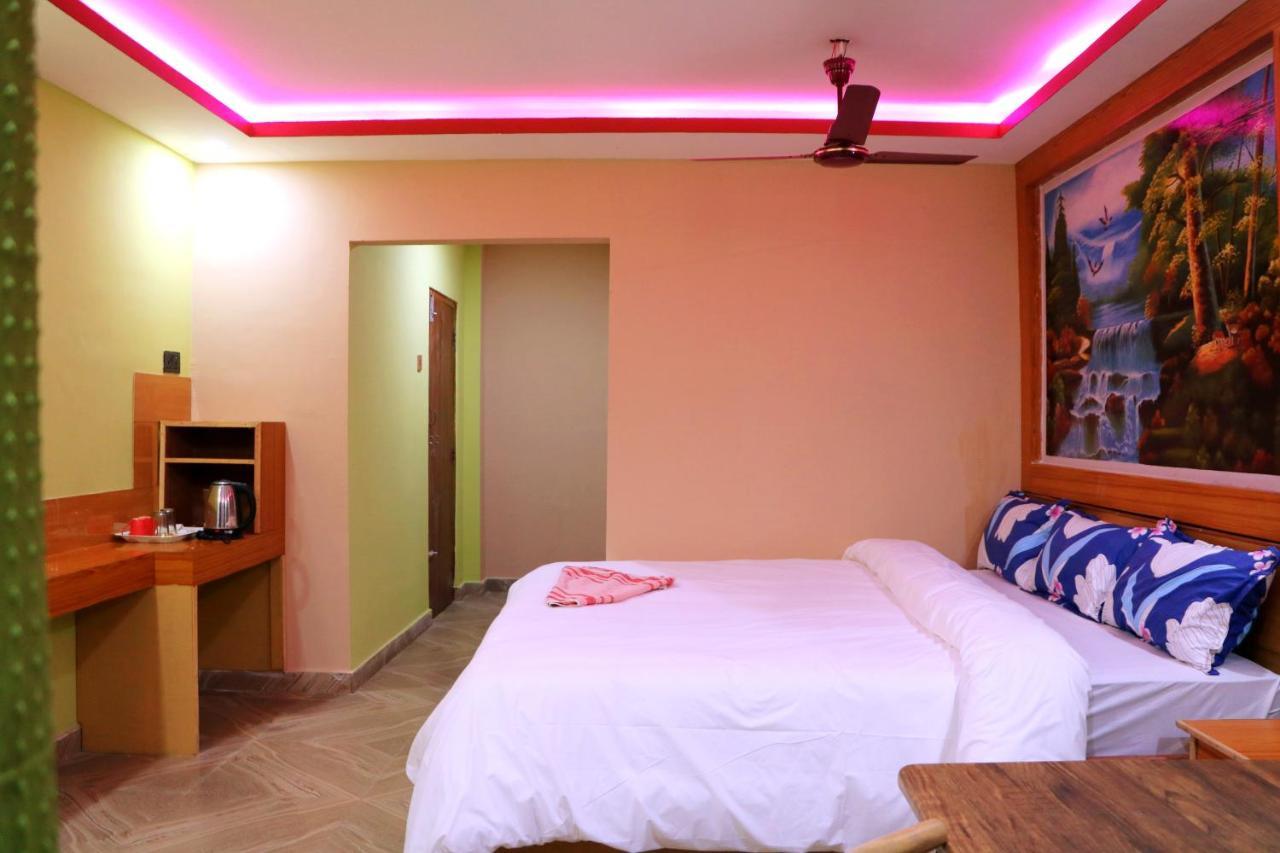 Hotel National Park Sauraha- Homely Stay And Peaceful Location With Jungle Safari Arrangements Екстер'єр фото