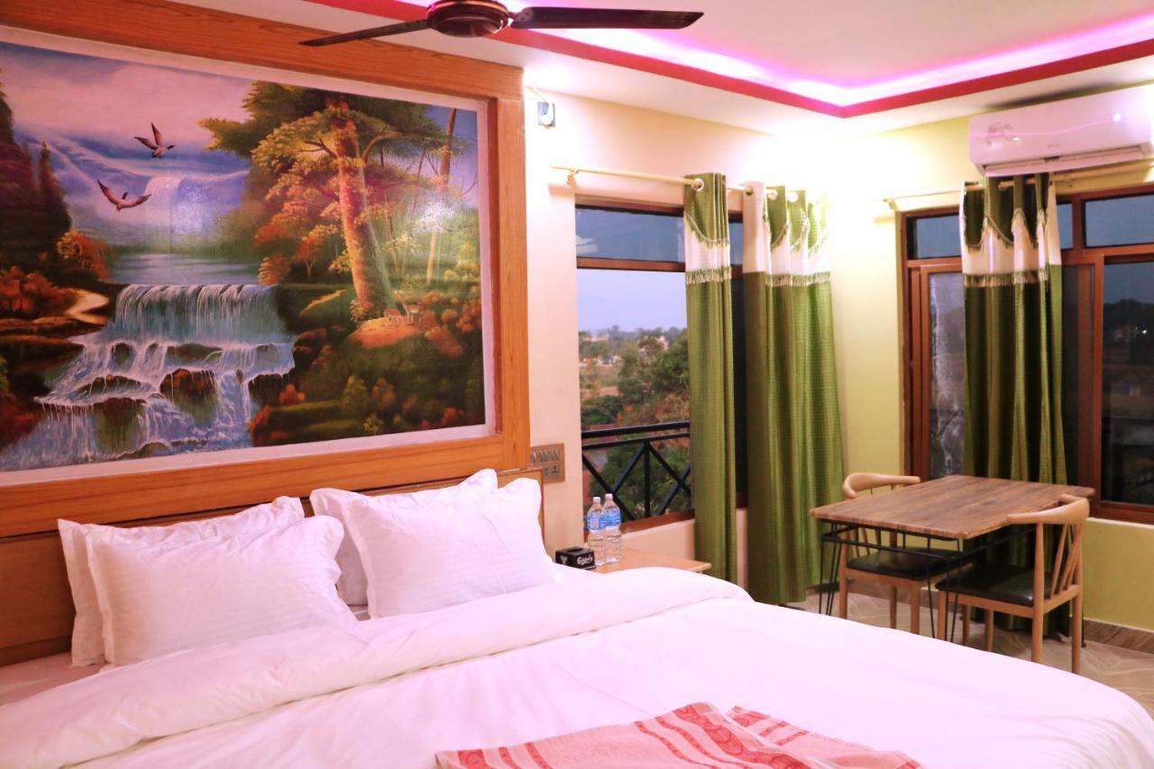 Hotel National Park Sauraha- Homely Stay And Peaceful Location With Jungle Safari Arrangements Екстер'єр фото
