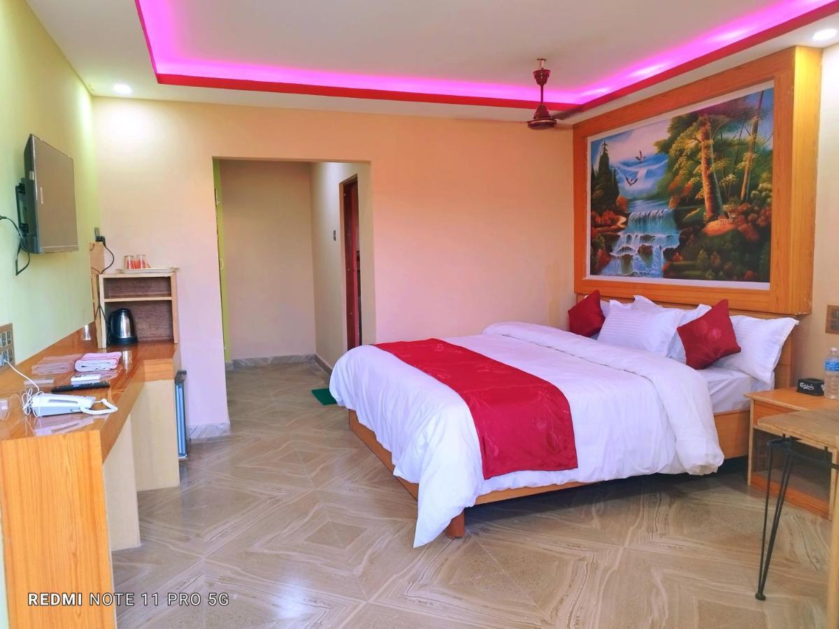 Hotel National Park Sauraha- Homely Stay And Peaceful Location With Jungle Safari Arrangements Екстер'єр фото