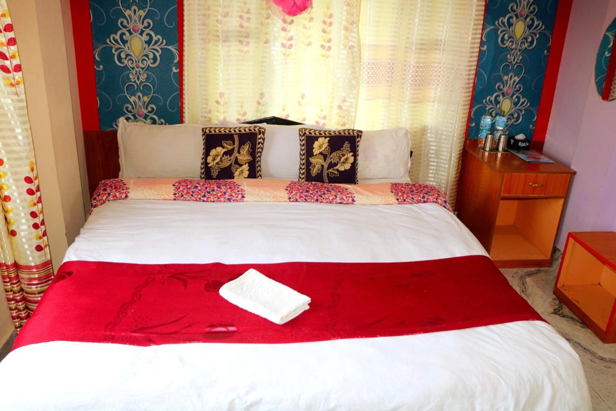 Hotel National Park Sauraha- Homely Stay And Peaceful Location With Jungle Safari Arrangements Екстер'єр фото